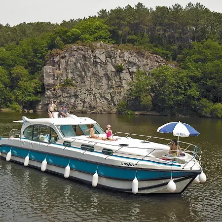 Botel Allohajo, Lakohajo - Tisza-to - Kiskore